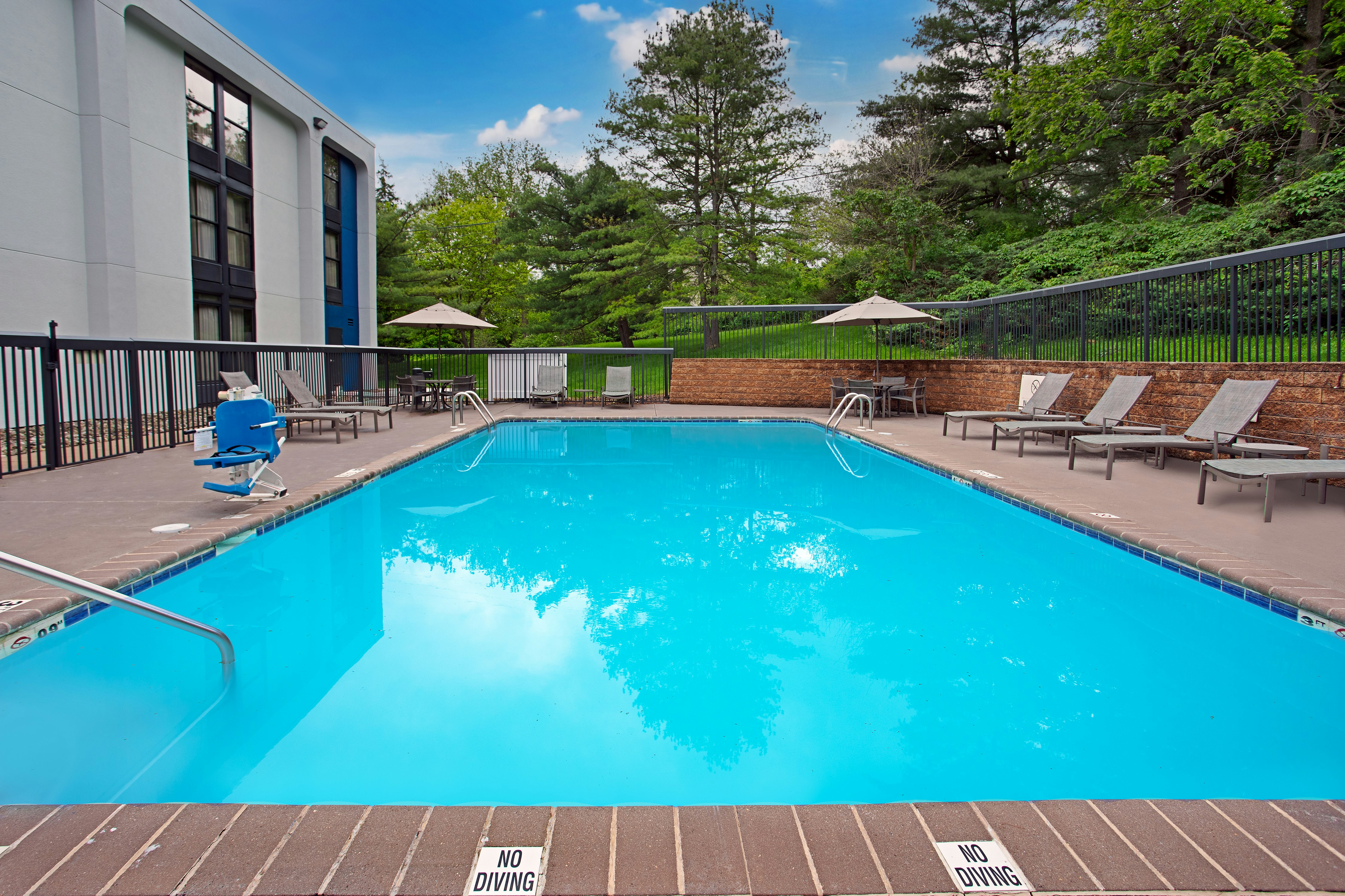 Hampton Inn State College 26/43