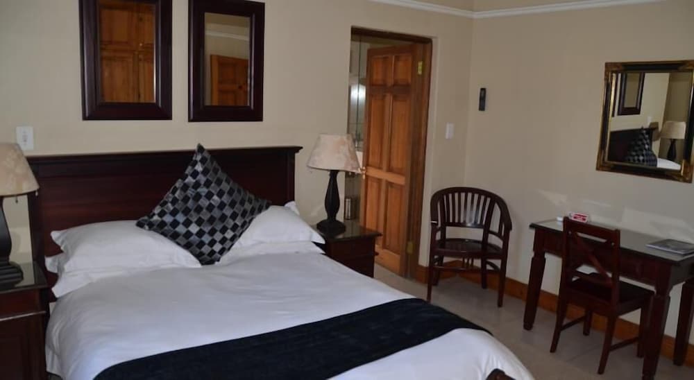 Lemoenkloof Guest House 25/50