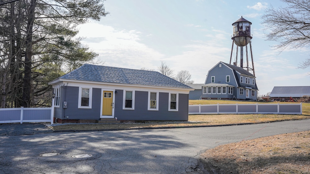 Old Mill Inn 48/51
