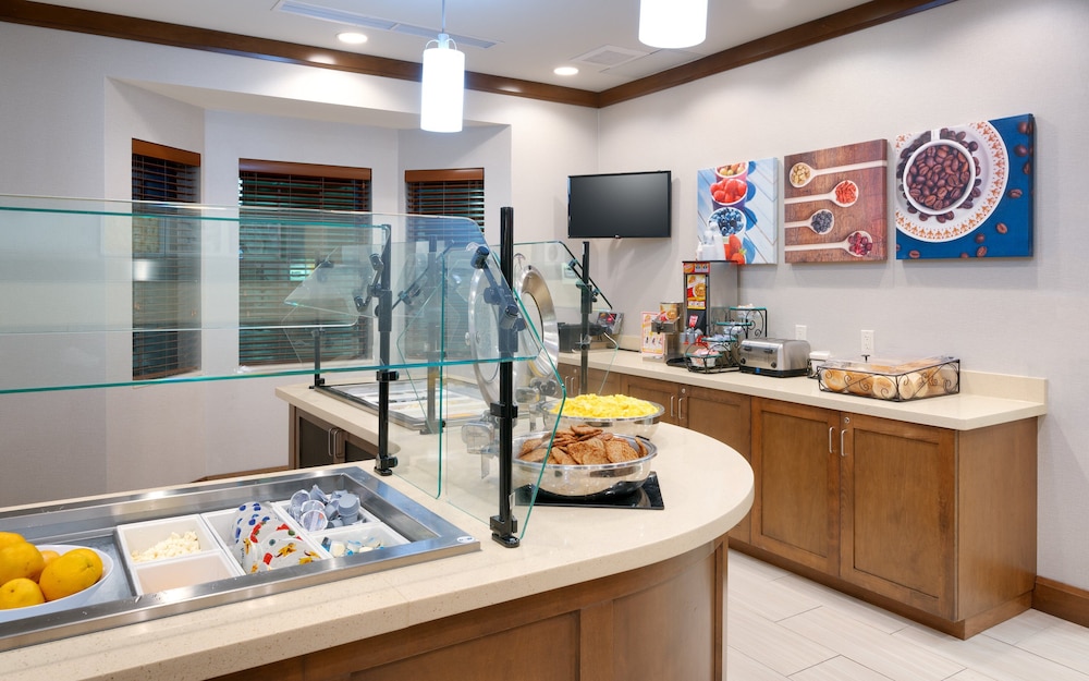 STAYBRIDGE SUITES GAINESVILLE I-75 54/68