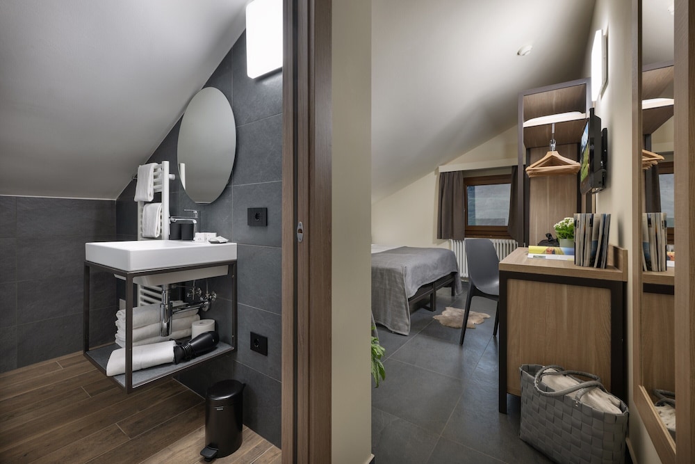 Hotel Loredana 63/65