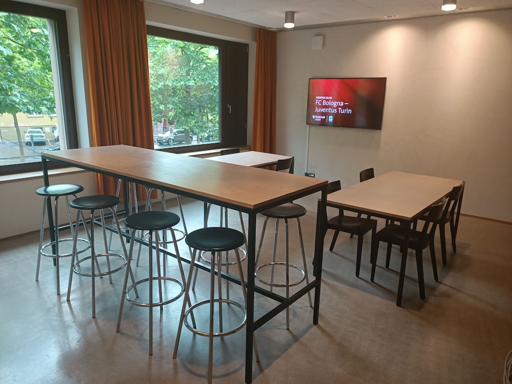 Interlaken Youth Hostel 55/63