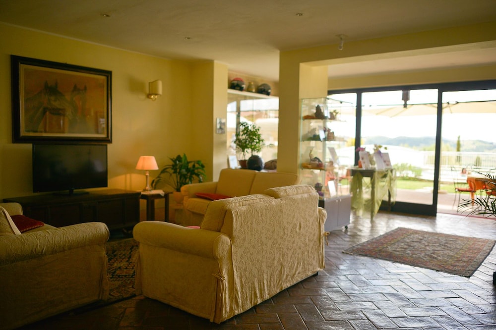 HOTEL SATURNO FONTE PURA 13/32