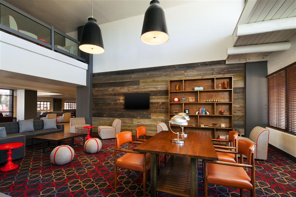 Four Points by Sheraton Phoenix South Mountain 7/16