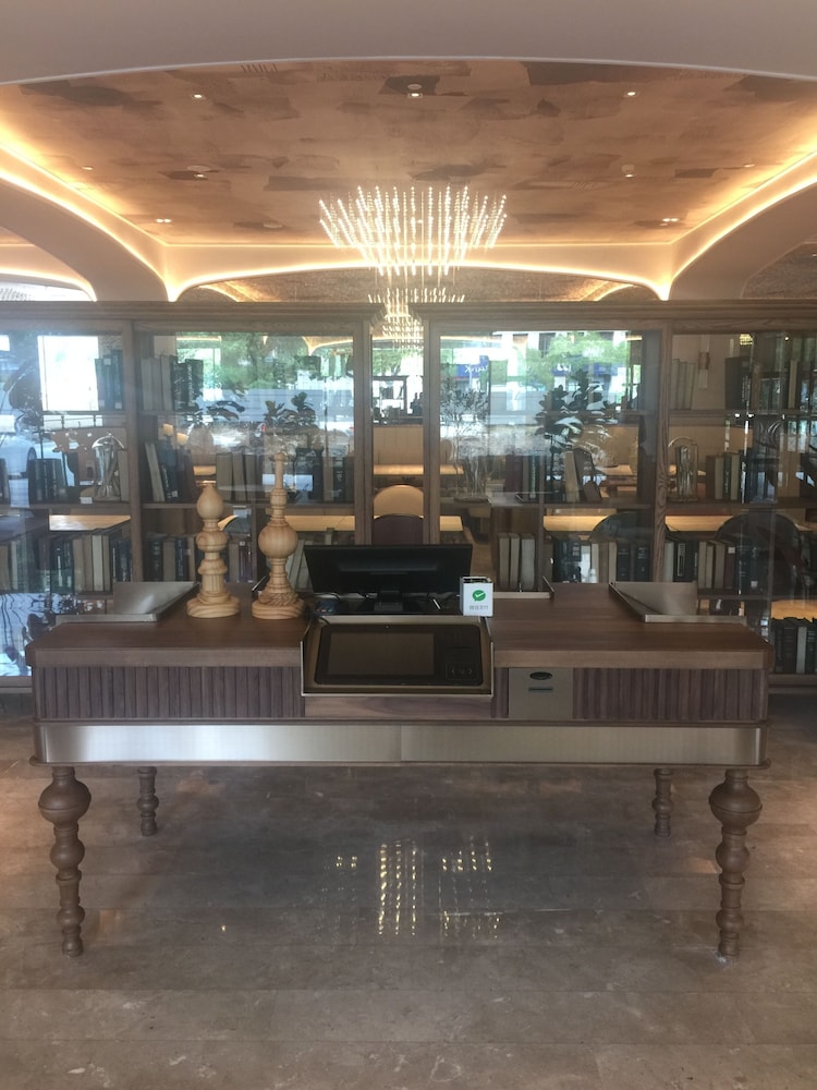 Mercure Shanghai Hongqiao Soho 72/89