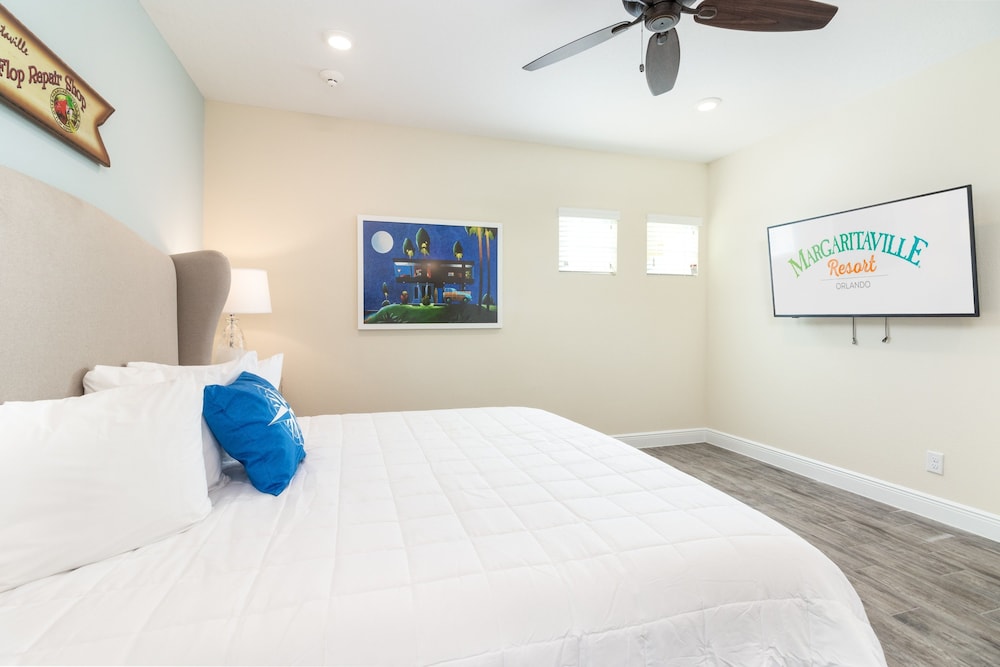 House, 2 King Beds, 4 Queen Beds, Park View