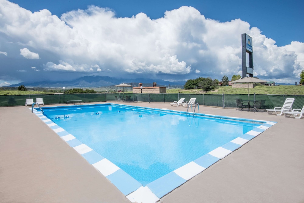 Days Inn by Wyndham Colorado City 3/30
