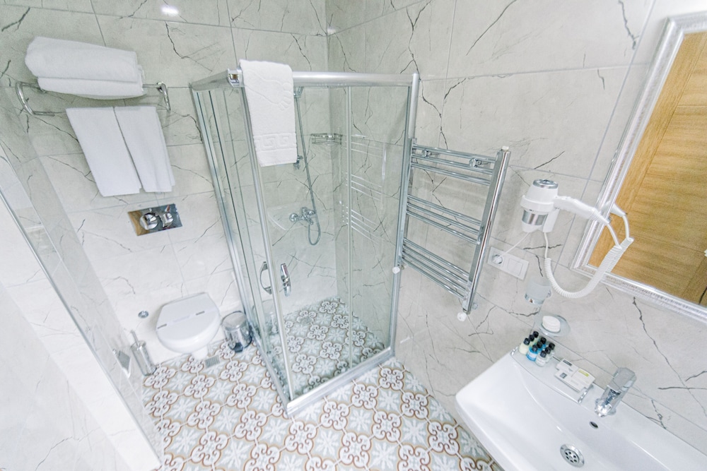 Acacia Mansion Hotel 44/49