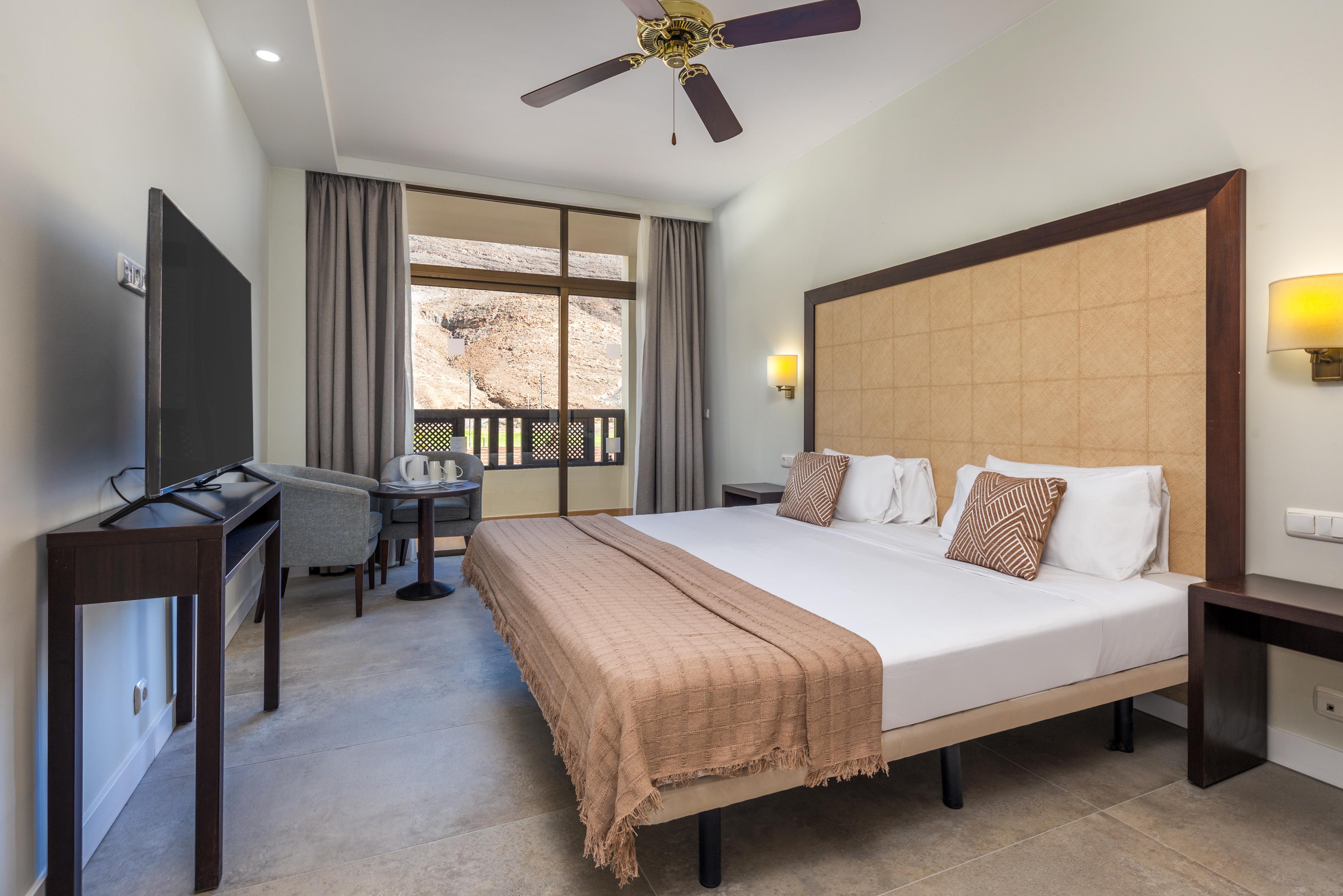 Standard, Double Bed, Balcony or Terrace
