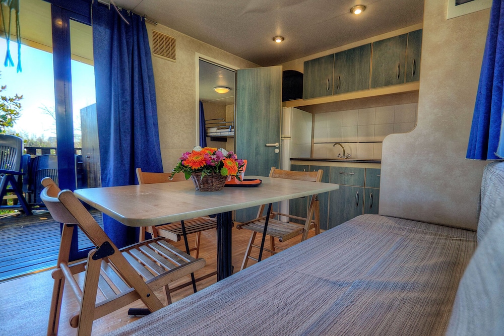 Flaminio Village Bungalow Park Campground 50/71