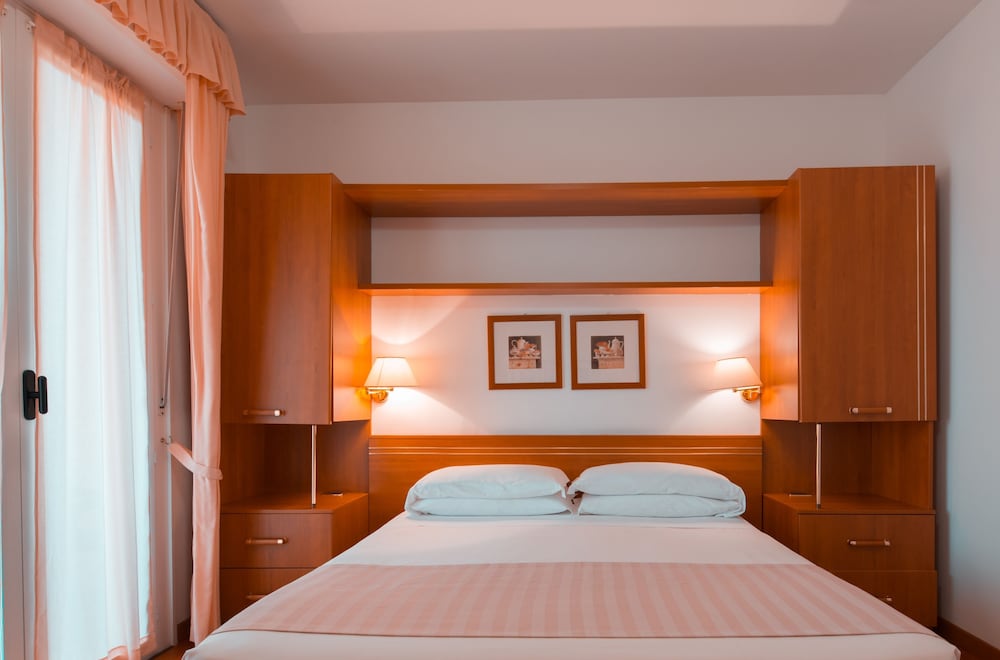 Loano 2 Village Residence Hotel 7/50
