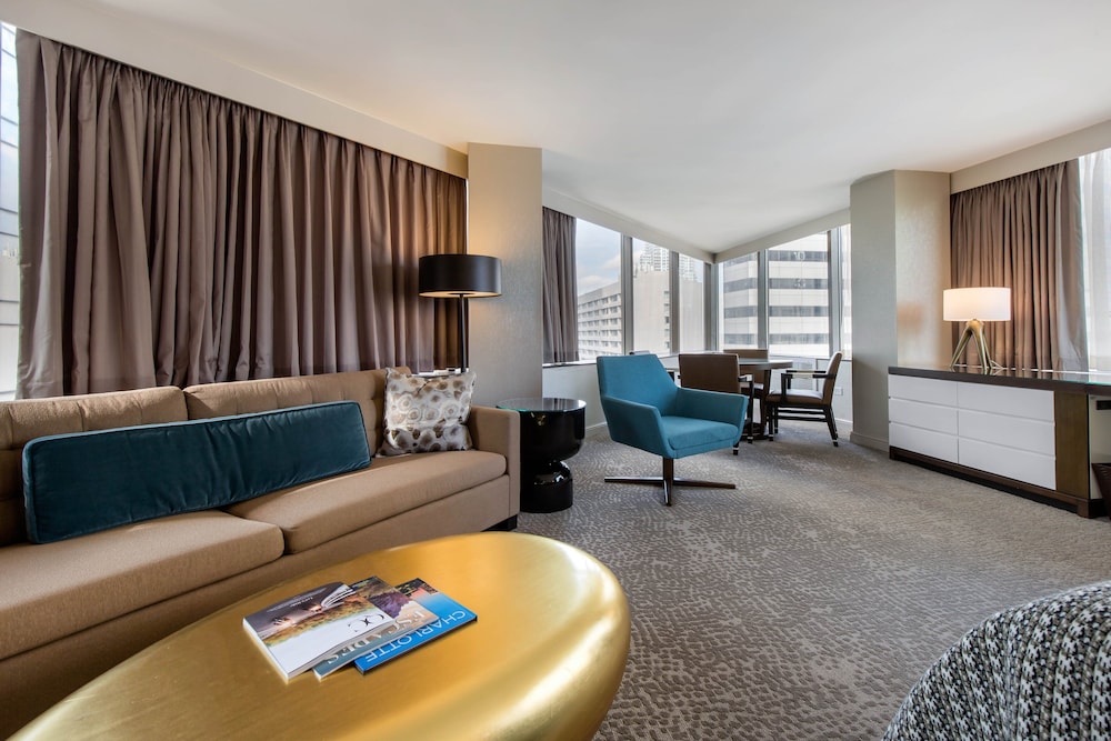 Omni Charlotte Hotel 52/70