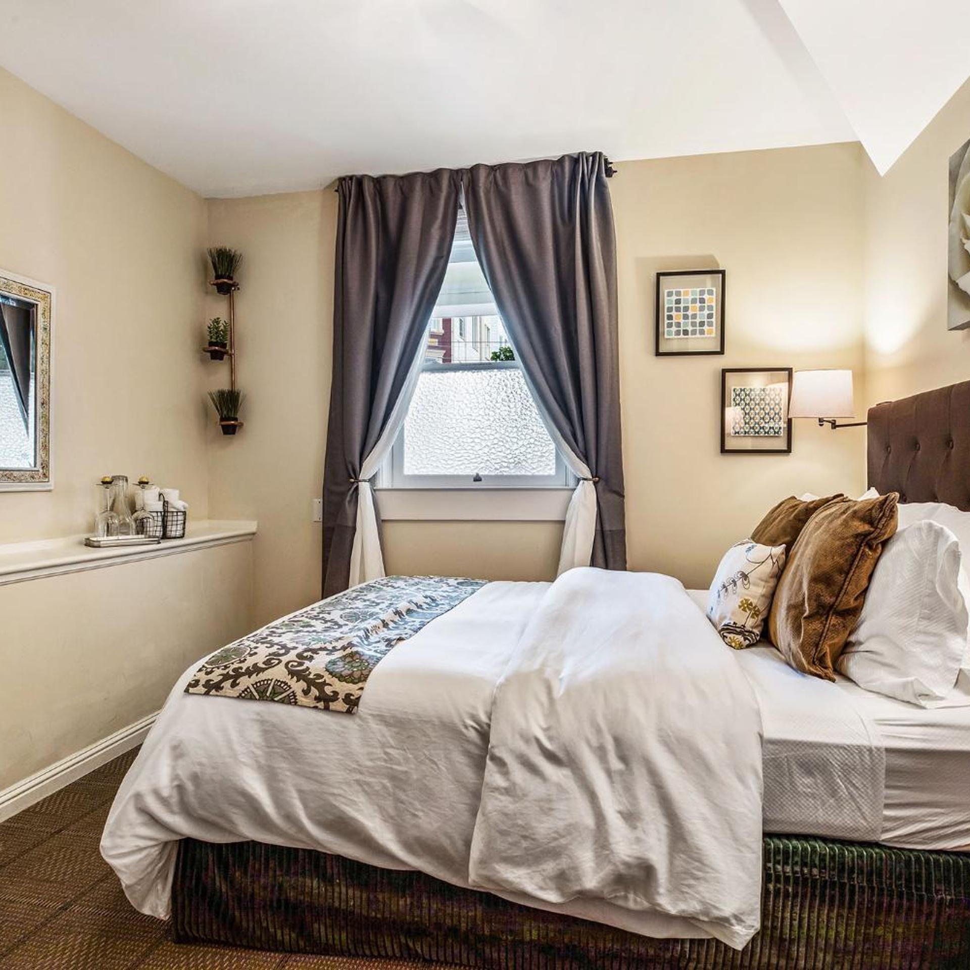 Parker Guest House 23/46
