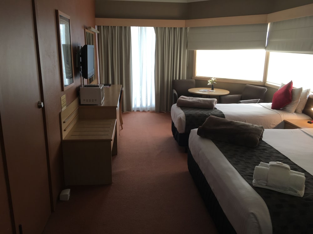 The Statesman Hotel 5/32