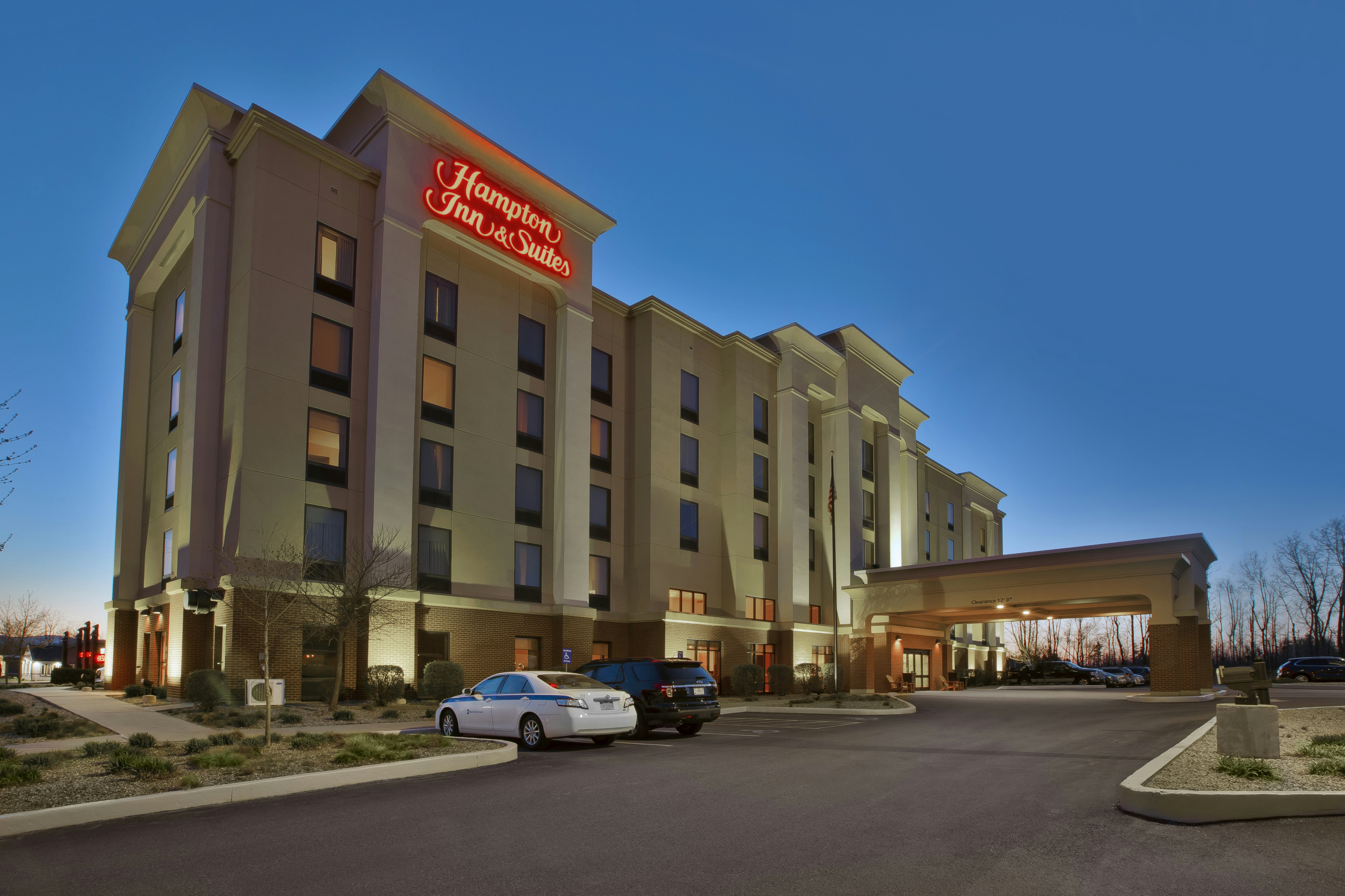 Hampton Inn Suites Plattsburgh 44/47