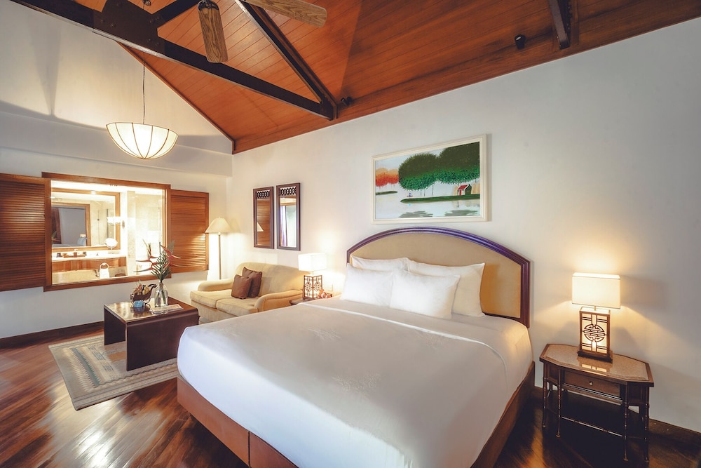 Ocean, Suite, King Bed