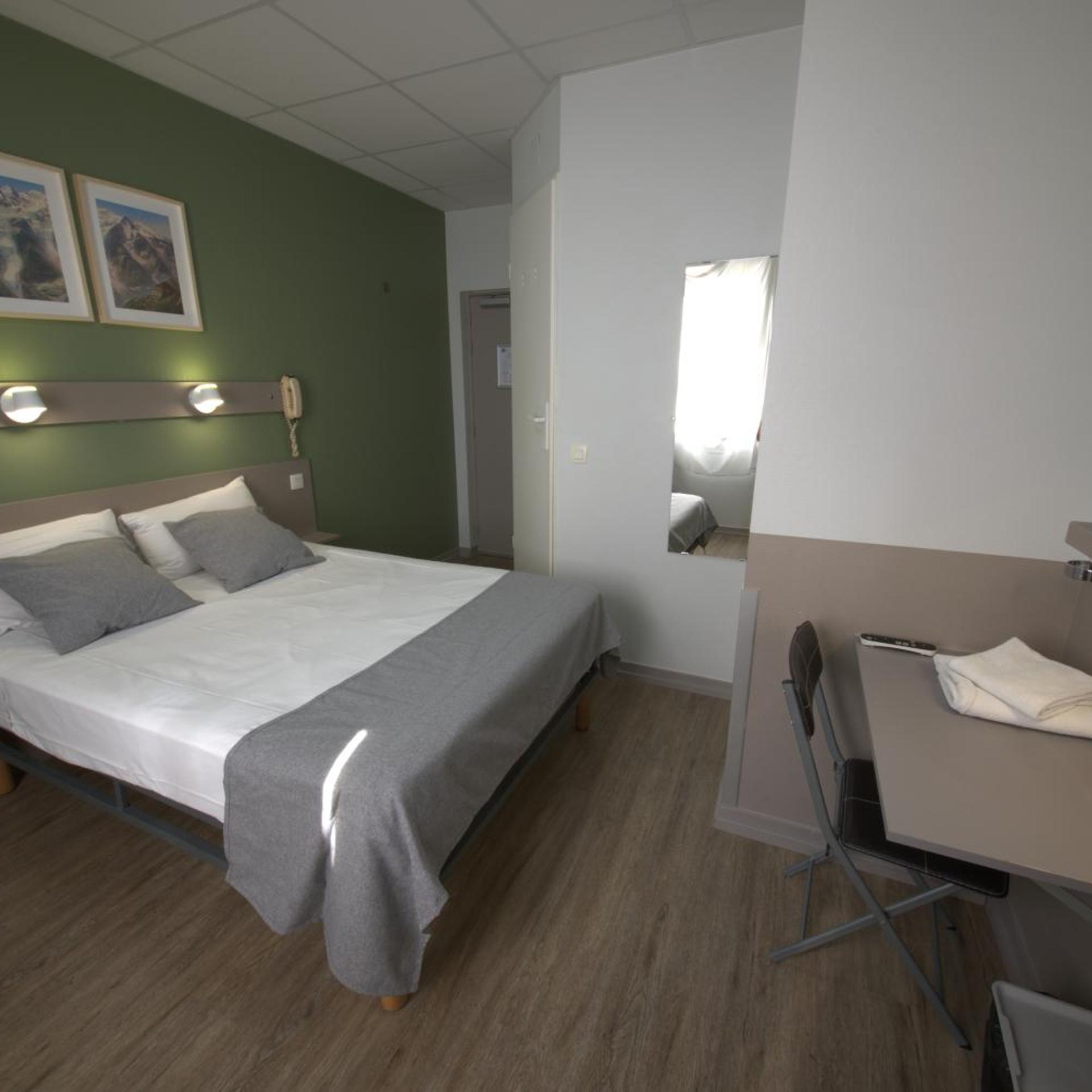 Hôtel Lux 13/55