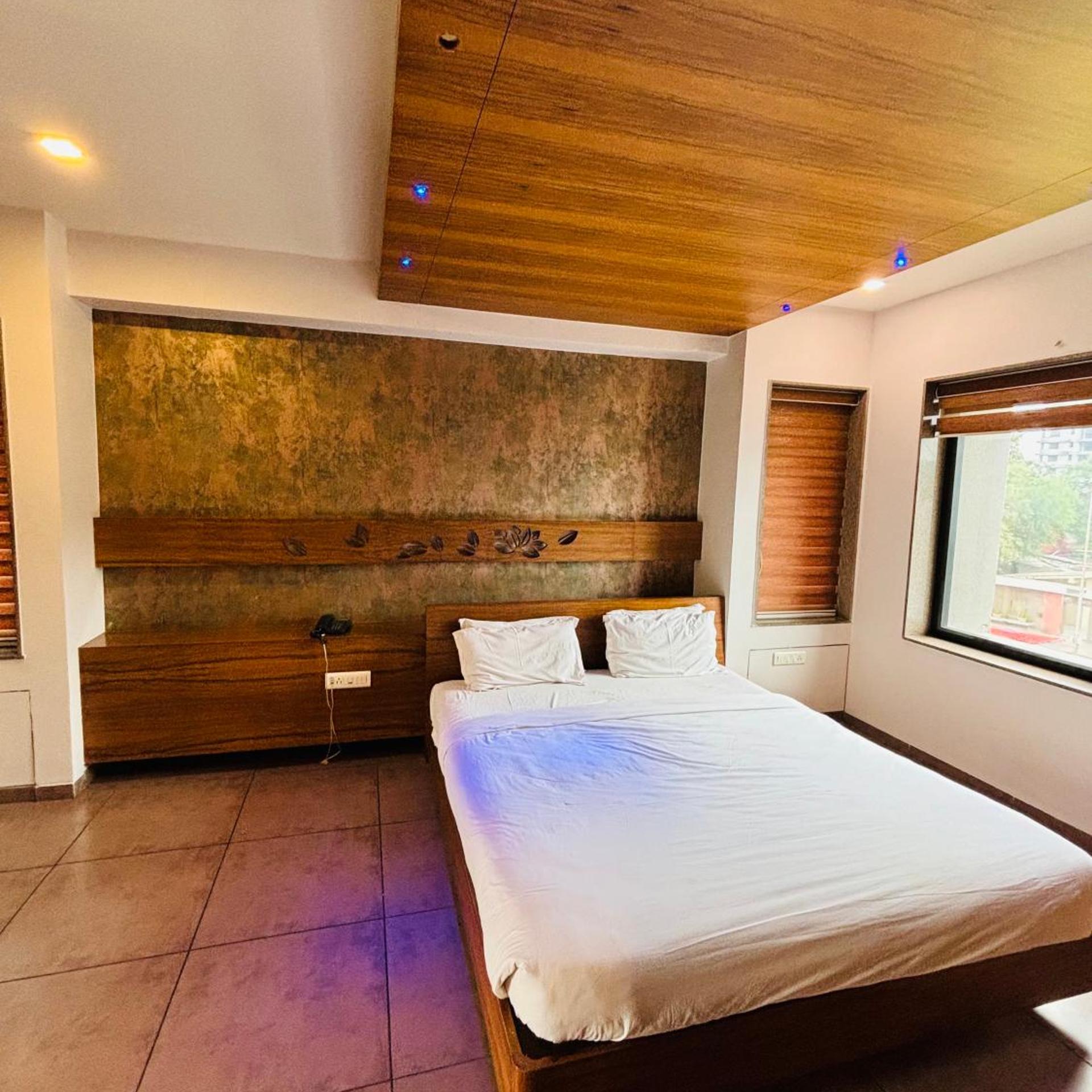 HOTEL KANAN 18/40