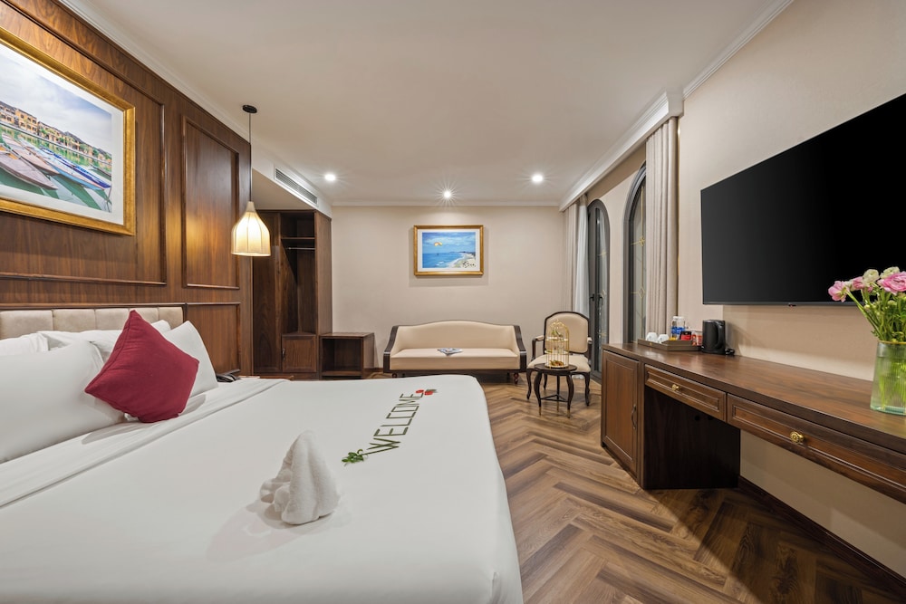 Golden Lotus Luxury Hotel Da Nang 16/50