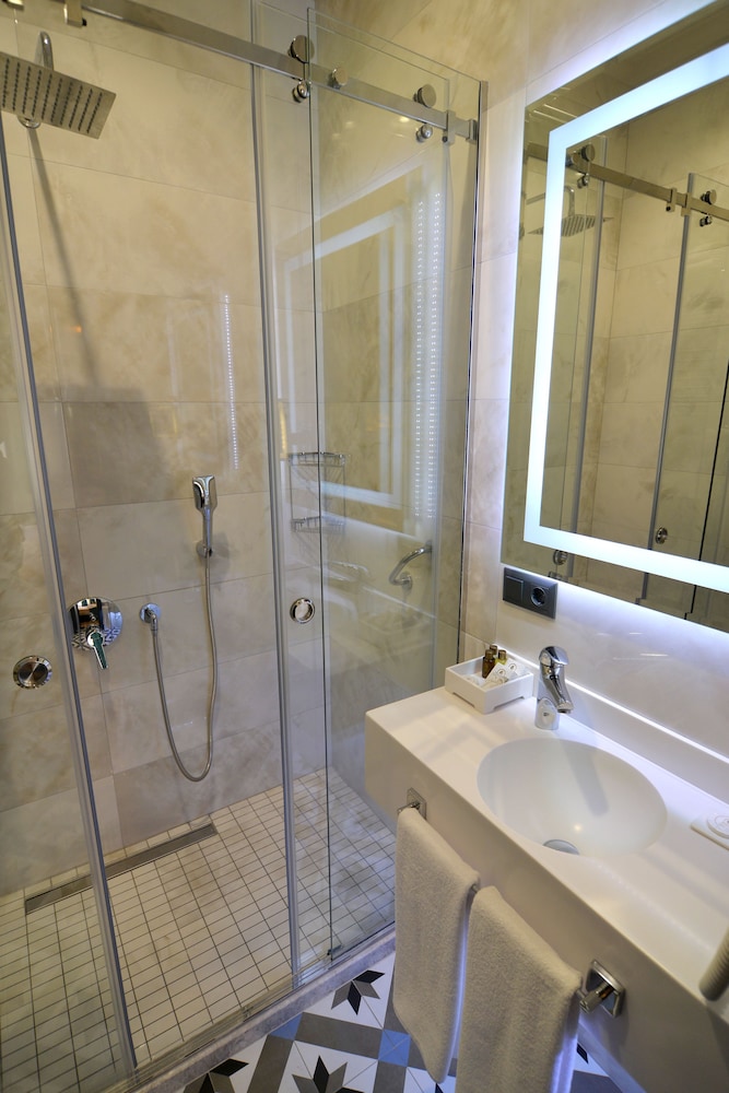 Pera Luna Residence - Special Class 59/66