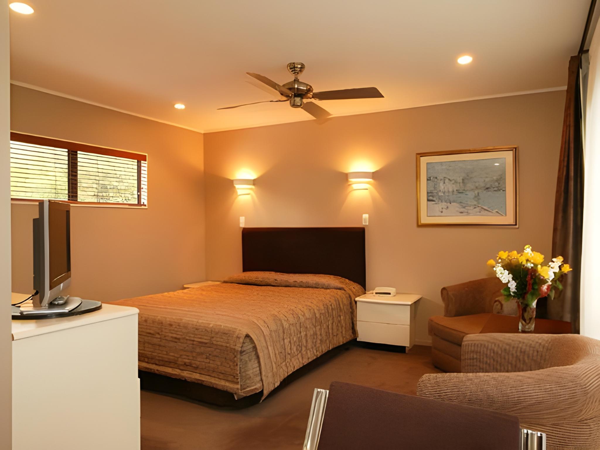 Downstairs, Executive, Studio