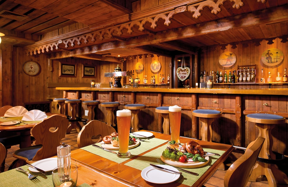 Leonardo Hotel Munich Arabellapark Ex Holiday Inn Munich Effnerstrasse 54/65