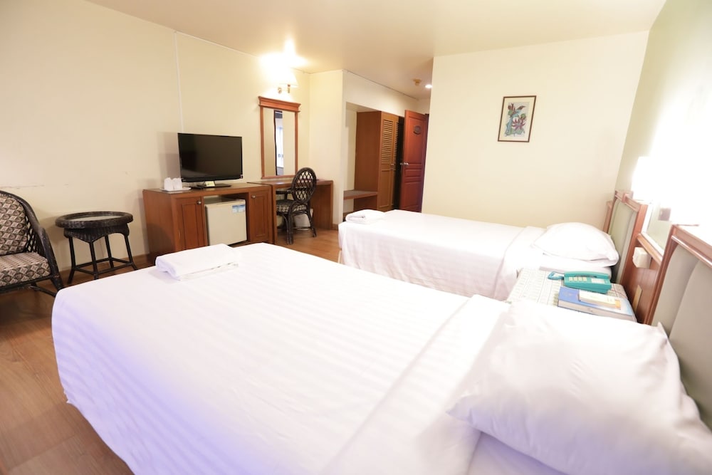 Pin Hotel 16/63