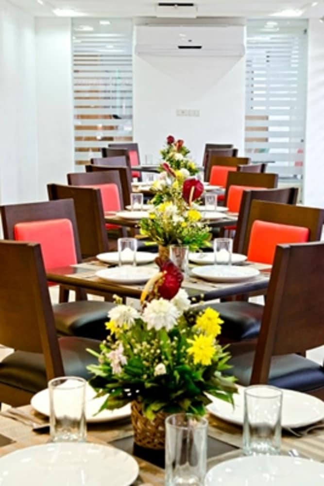 Tyche Boutique Hotel 37/41