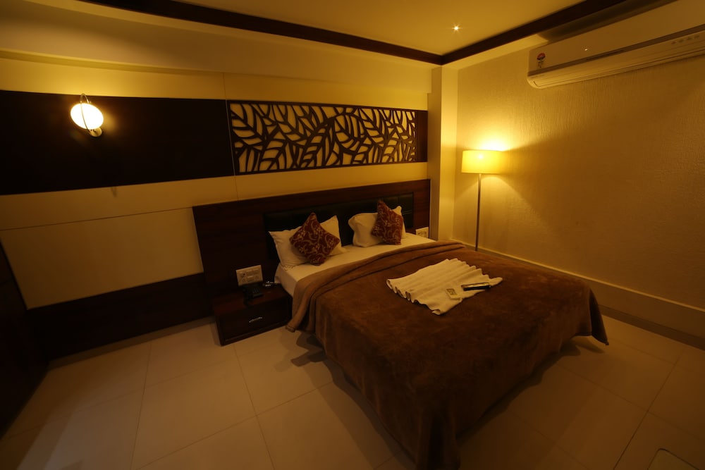 Hotel Grandpragati 11/28