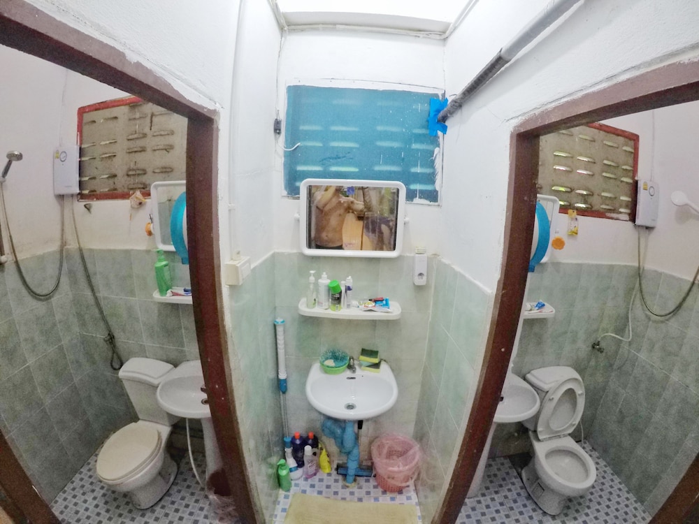 Hangover Hostel 22/22