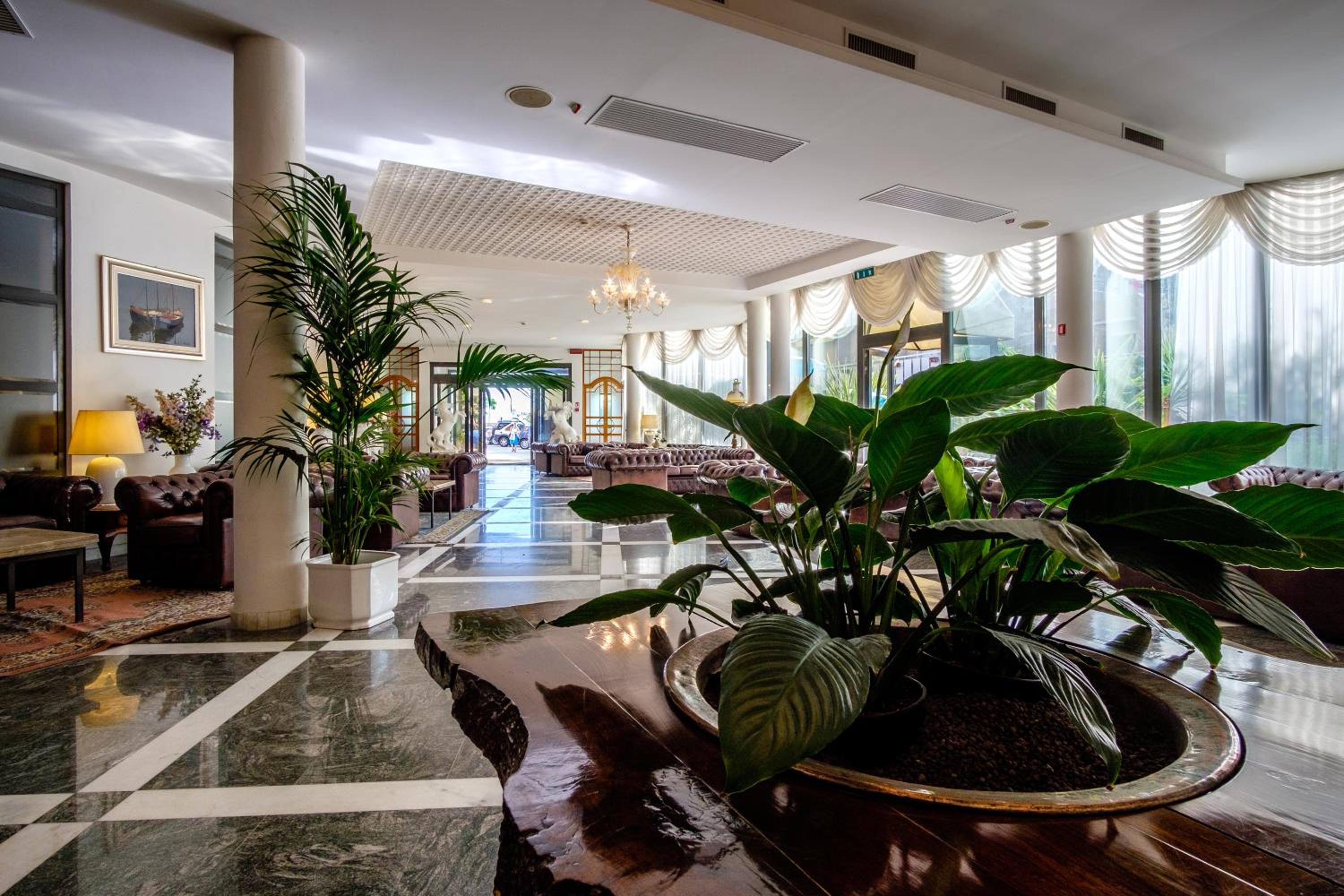 Hotel Bristol 32/50