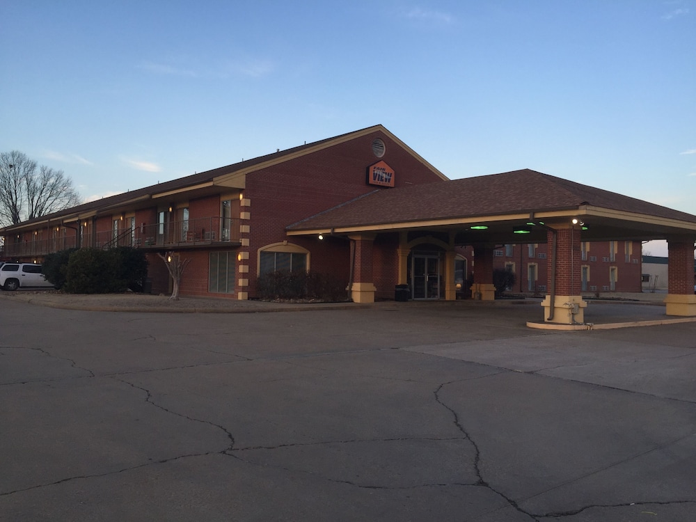 Fairview Inn Suites 1/40