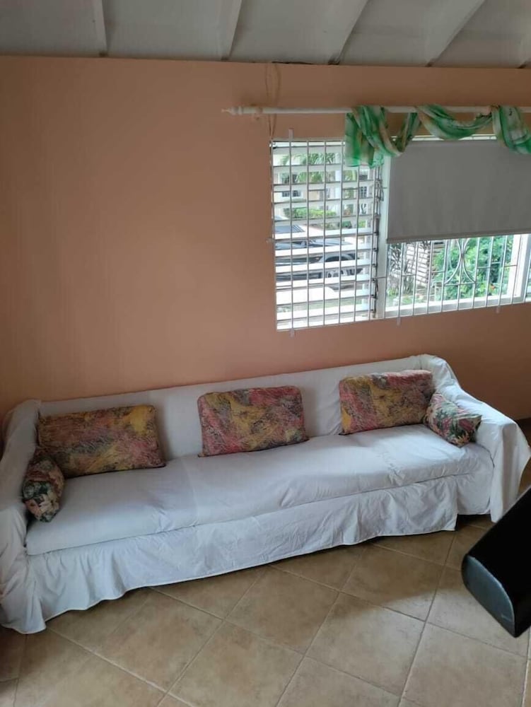 Sunflower Resort Villas 6/24