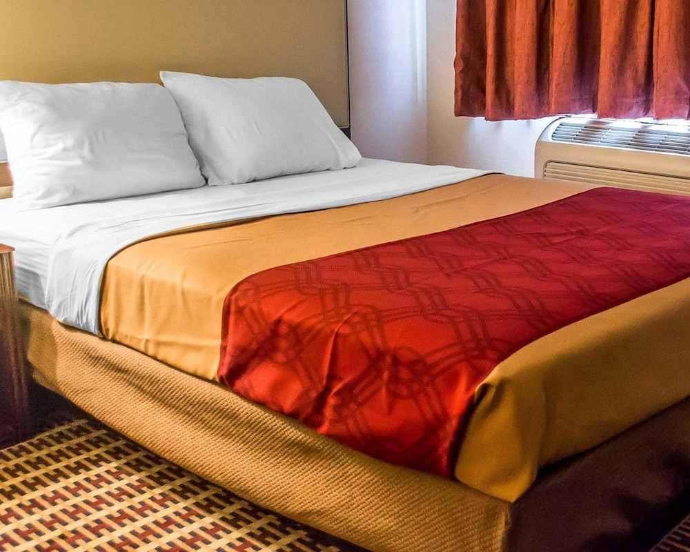 Economy Inn and Suites Warren 11/28