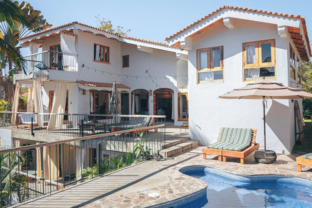 Distrito 88 Adults only 4/50