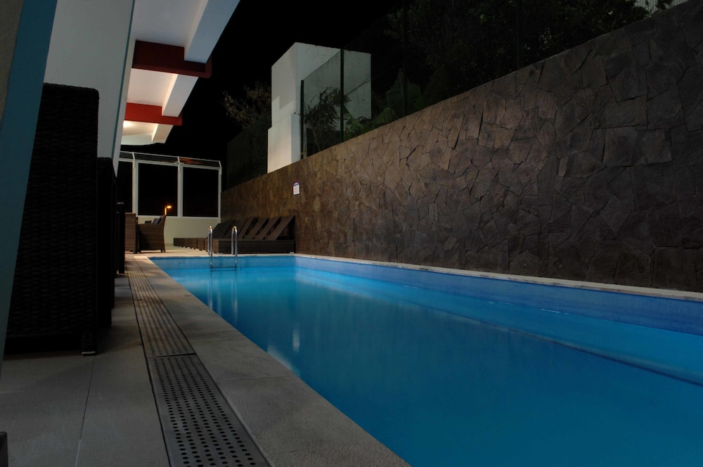 Blue Marlin Hotel 44/50