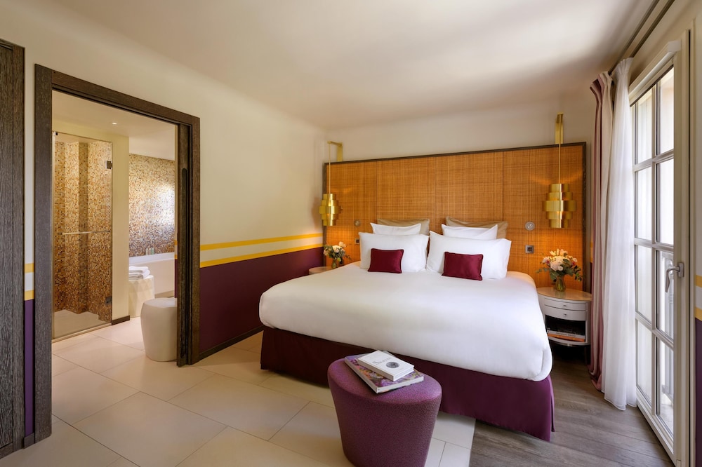 جناح بريستيج، Paris Saint Tropez 3/10