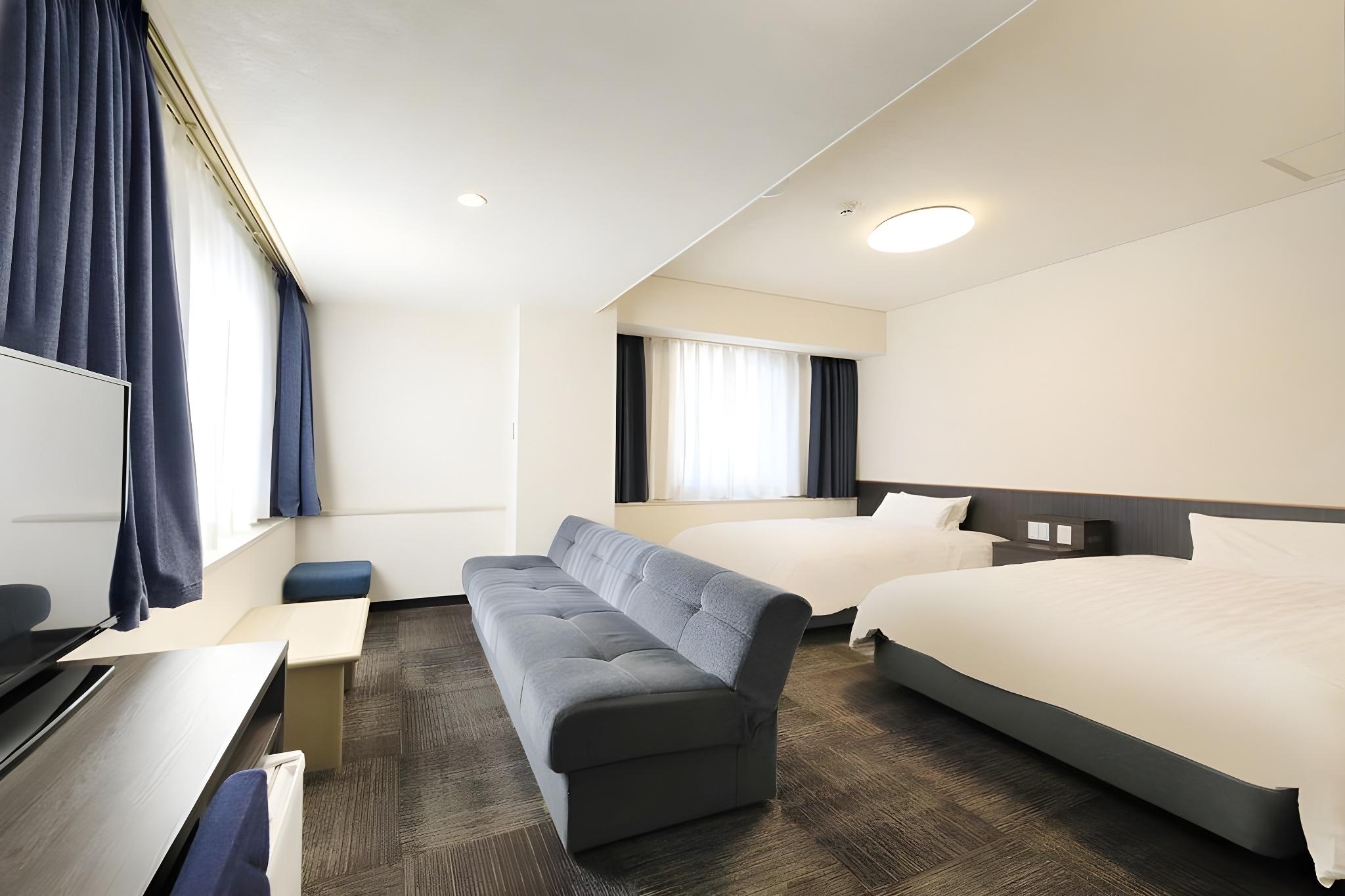 Standard, Twin Beds, Corner