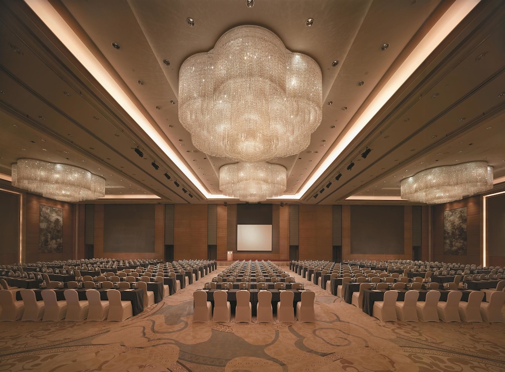 Shangri-La Qinhuangdao 32/50