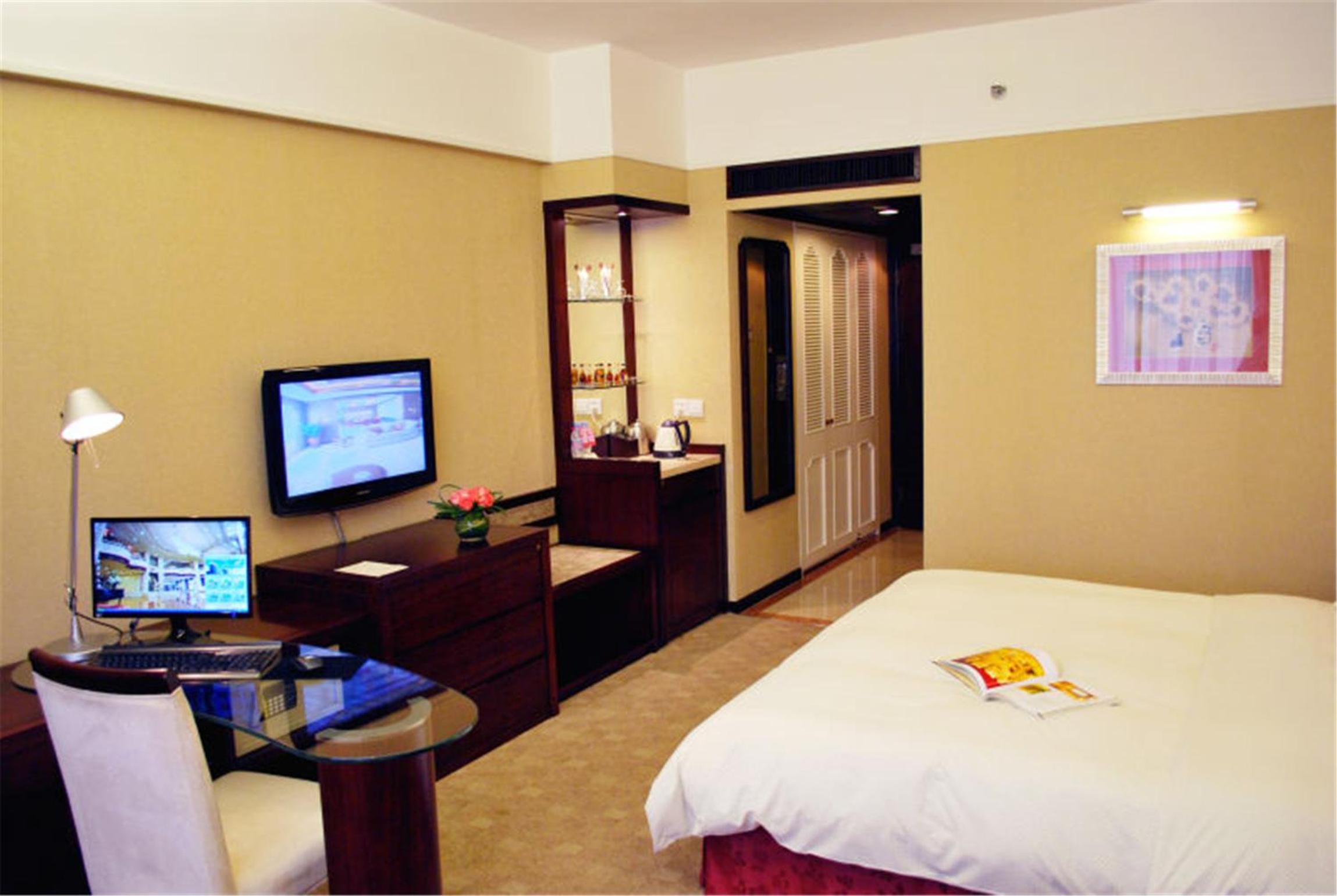 Room at Zhongshan International Hotel, ZHONGSHAN