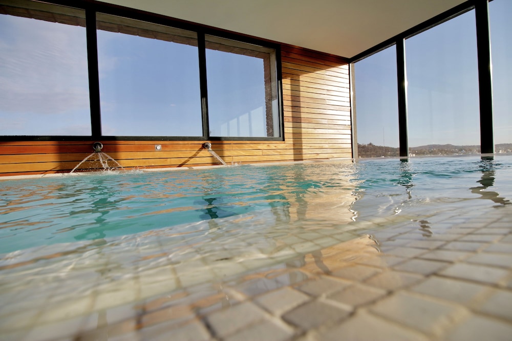 MULEN HOTEL TANDIL 34/61