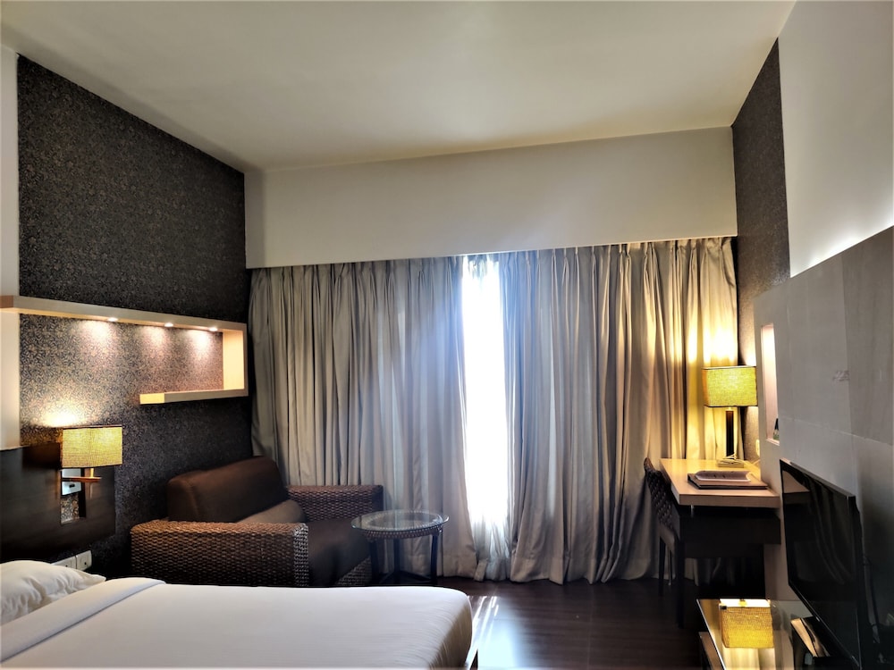 Hotel Satkar Residency 4/43