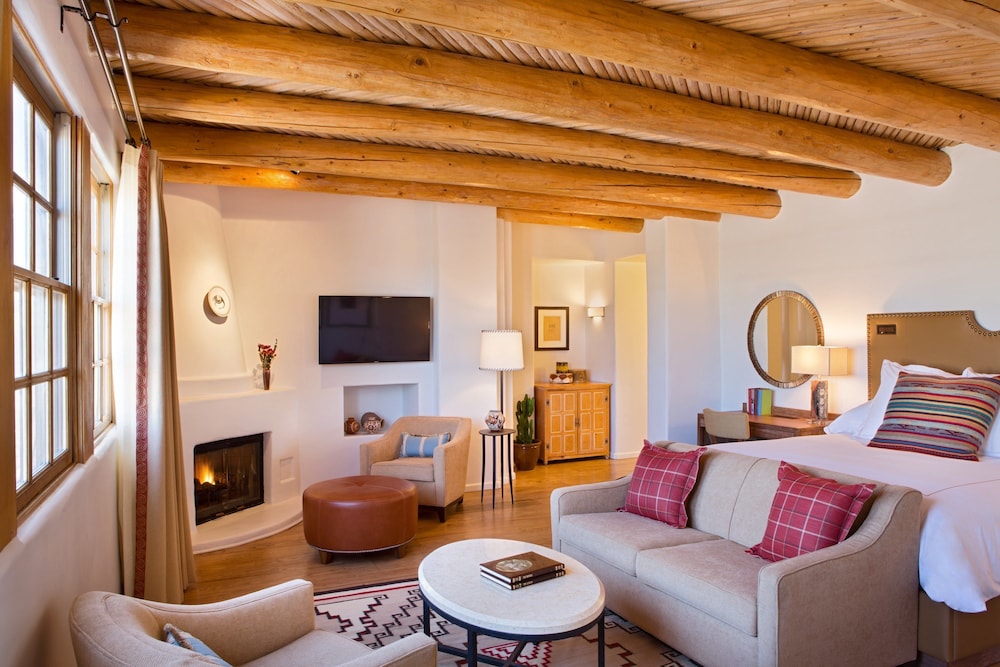 Rosewood Inn of the Anasazi 43/75