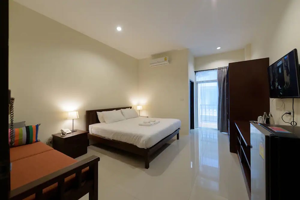 The Cliff Pattaya By Dede 18/100