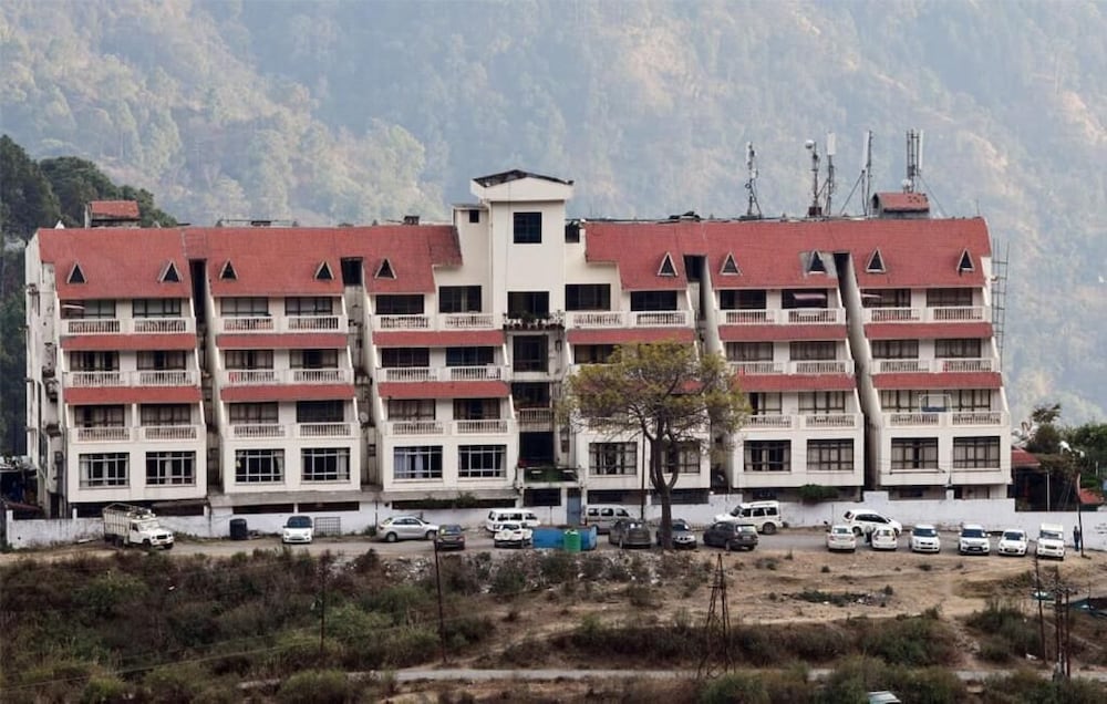 Dynasty Resort, Khurpatal 5/51