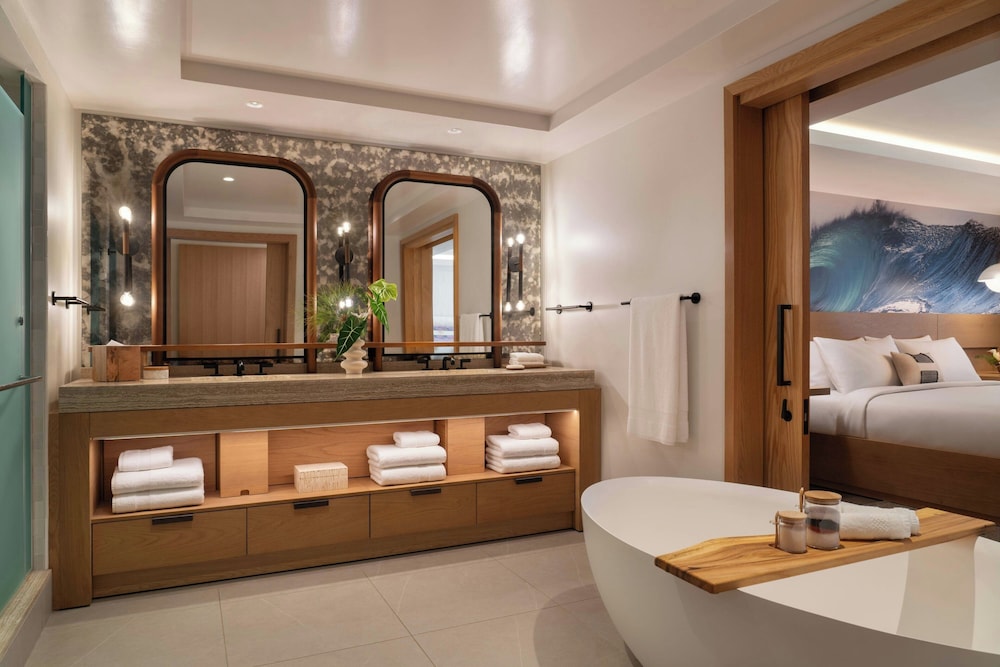 جناح كلوب بسرير كينج بغرفة نوم واحدة، The Ritz-Carlton O ahu, Turtle Bay 5/6
