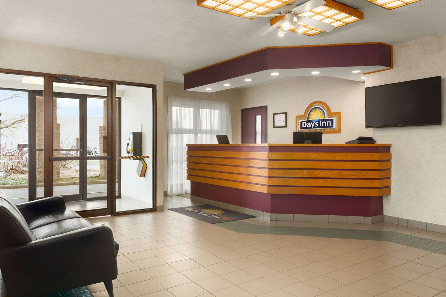 Days Inn By Wyndham Trois-Rivieres 3/8