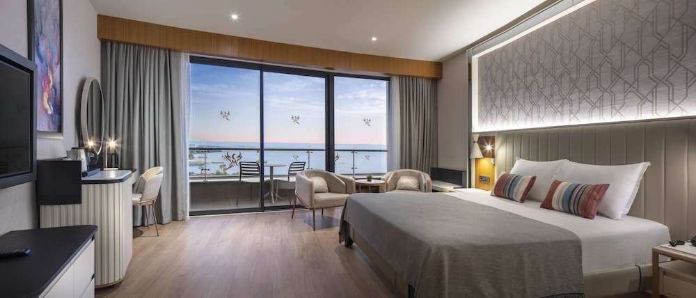 SUPERIOR ROOM SEA VIEW