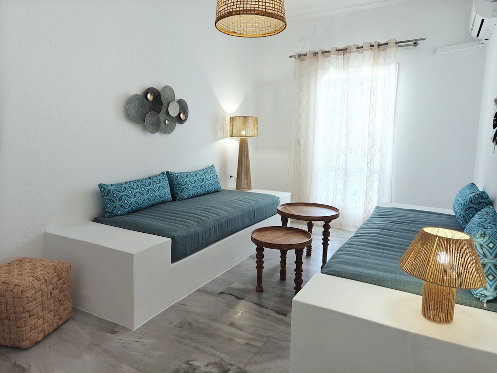 Narges Hotel 29/50