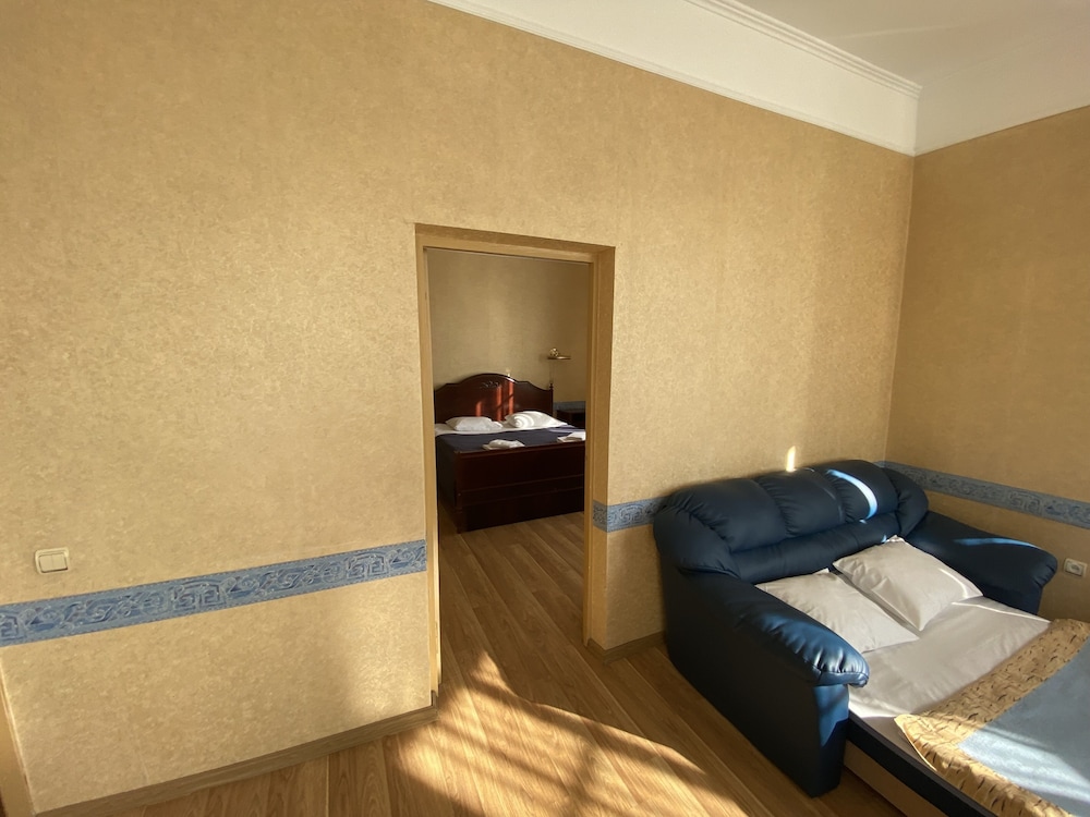 Viktorija Hotel 28/50